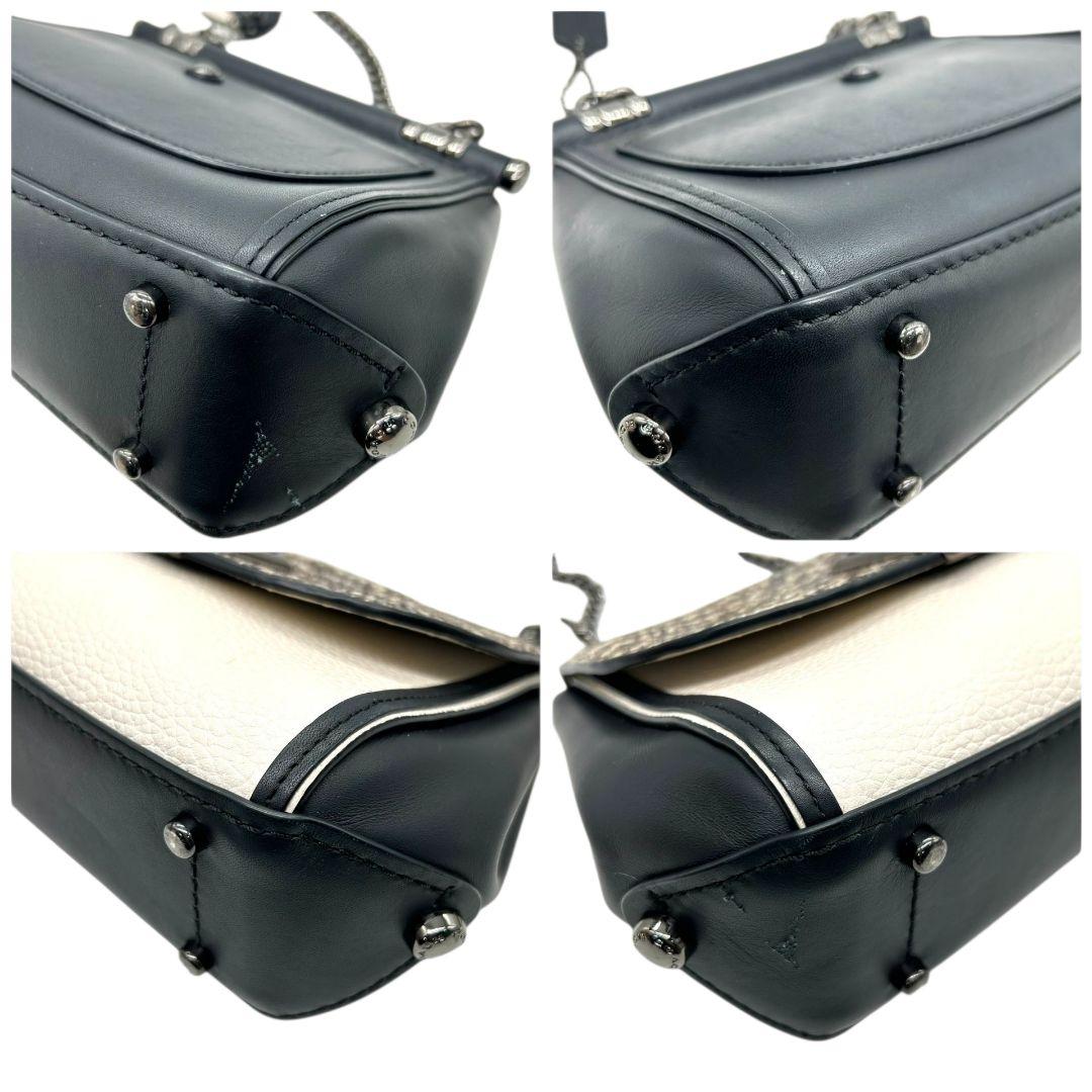 コーチ ショルダーバッグ 黒 ブラック 白 ホワイト 型押し フラップ チェーン ターンロック レザー 本革 斜め掛け可 自立可 チャーム付き ロゴプレート 本物保証 鑑定済 オシャレ COACH 59498 s67