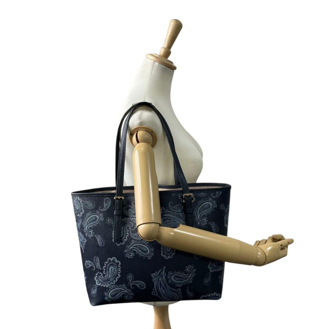 マイケルコース　トートバッグ　紺　ペイズリー柄　ワンショルダー　レザー　T7　ハンドバッグ　MICHAEL KORS　A4収納　本革　肩掛け可　肩かけ可　ゴールド金具　ロゴプレート　ネイビー