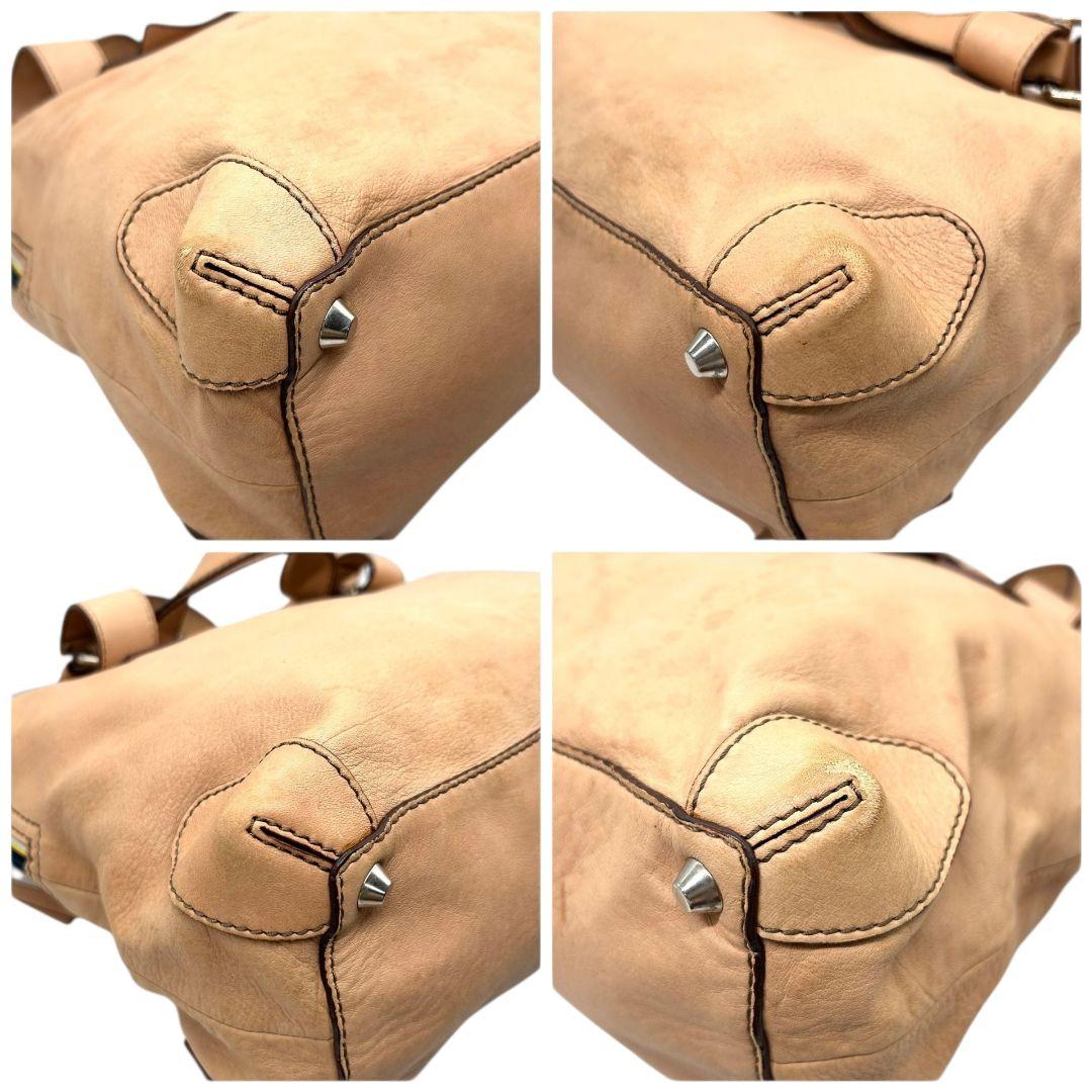 Chloe クロエ トートバッグ ベージュ レザー 本革 ワンショルダー ハンドバッグ A4収納 肩掛け可 肩かけ可 シルバー金具 s33 ブランドロゴ 上品 高級感