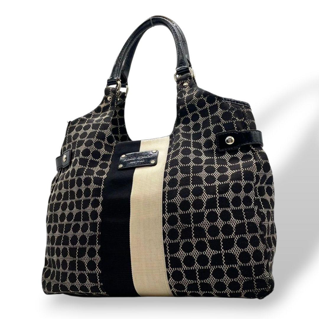ケイトスペード　トートバッグ　黒　総柄　A4収納　ワンショルダー　本革　T4　ハンドバッグ　kate spade　キャンバス　パテントレザー　肩掛け可　肩かけ可　ロゴプレート　シルバー金具　ブラック
