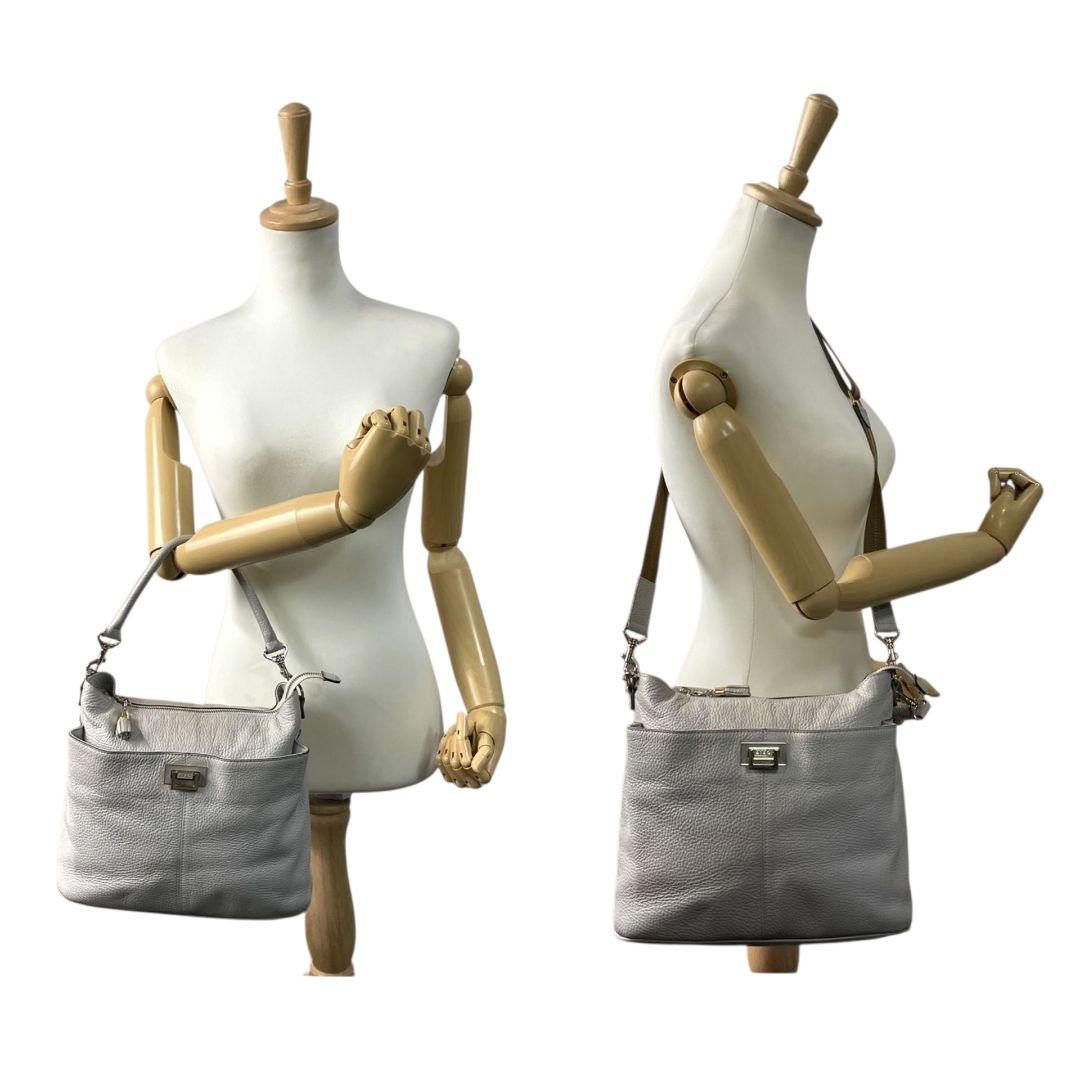 アタオ ATAO エルヴィ Elvy 2way ショルダーバッグ グレー レザー トートバッグ ハンドバッグ ロゴプレート 斜め掛け可 ゴールド金具 本革 T8