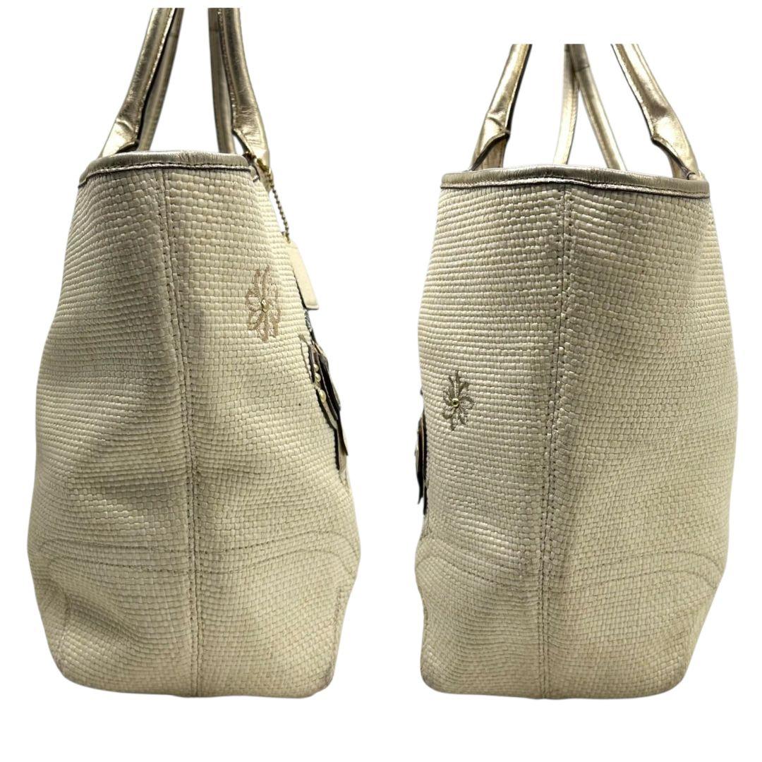 コーチ トートバッグ 白 ホワイト かごバッグ バタフライ 蝶 ストロー レザー A4収納 肩掛け可 ワンショルダー ゴールド金具 ロゴタグ チャーム スタッズ F16586 COACH