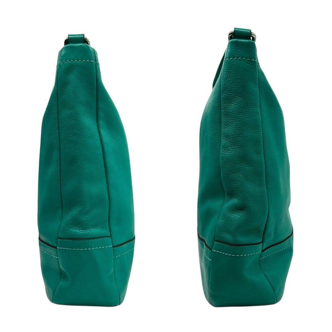 コーチ ハンドバッグ 緑 A4収納 自立可 ロゴプレート レザー トートバッグ 本革 グリーン シルバー金具 F28293