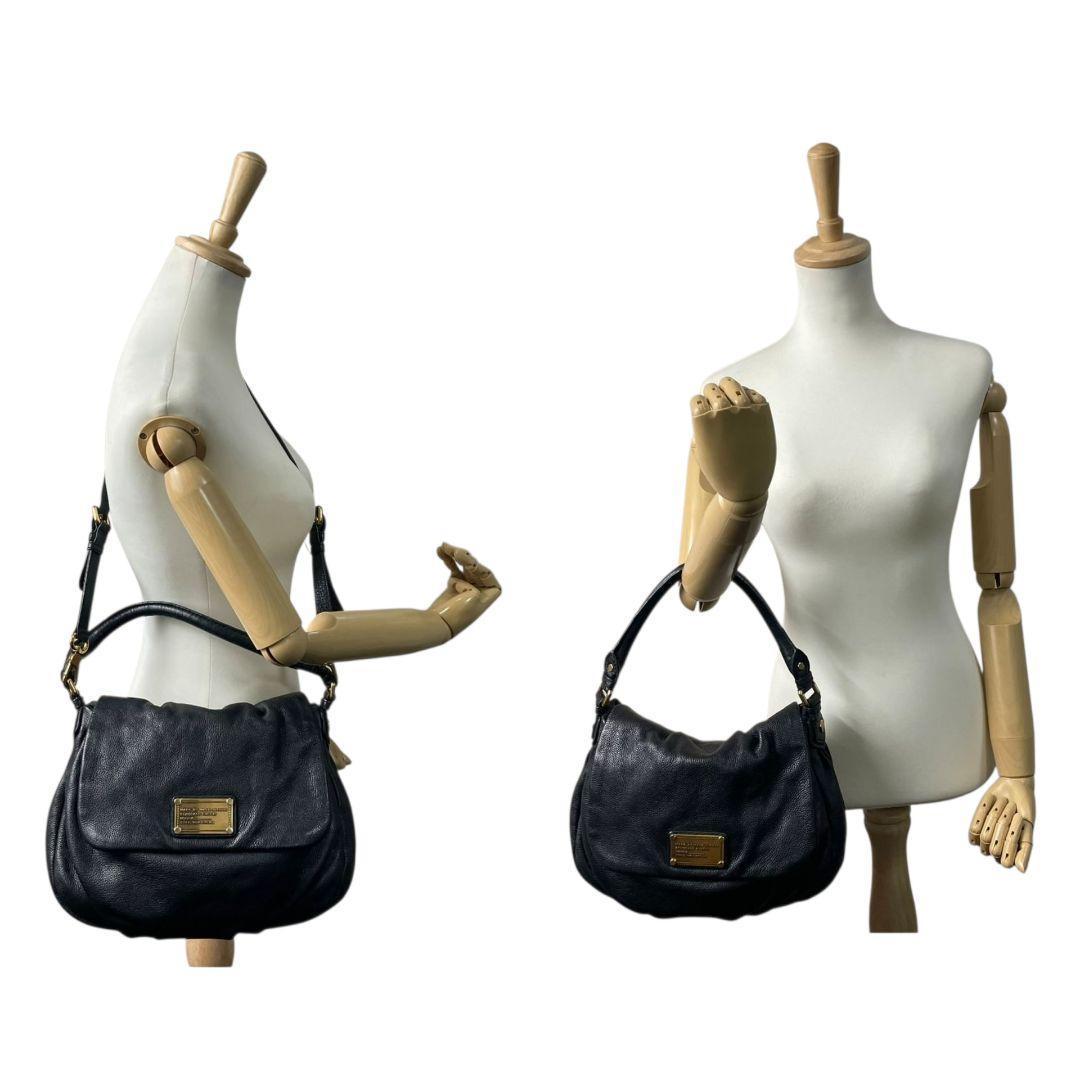 マークバイマークジェイコブス MARC BY MARC JACOBS ショルダーバッグ ブラック 黒 レザー 本革 2way トートバッグ ハンドバッグ 斜め掛け可 A4収納 ロゴプレート ゴールド金具