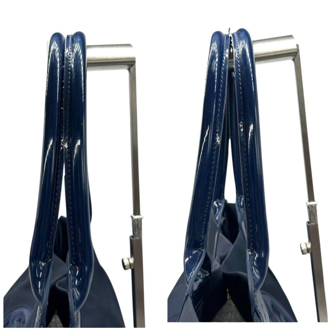 トリーバーチ トートバッグ 紺 デカロゴ A4収納 ワンショルダー H ハンドバッグ 肩掛け可 肩かけ可 ネイビー エナメル ナイロン TORY BURCH