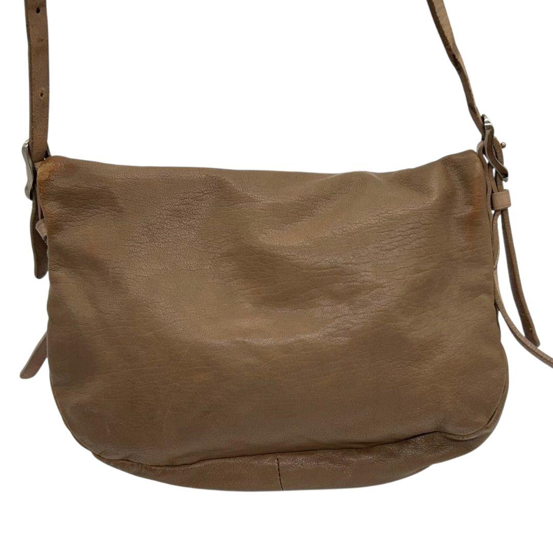 ジミーチュウ JIMMY CHOO ショルダーバッグ 茶 ブラウン レザー チェーン バイカー 斜め掛け可 本革 シルバー金具 ロゴ チャーム付き レディース　s4