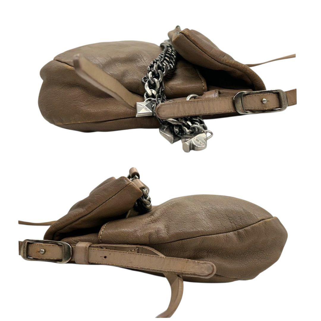 ジミーチュウ JIMMY CHOO ショルダーバッグ 茶 ブラウン レザー チェーン バイカー 斜め掛け可 本革 シルバー金具 ロゴ チャーム付き レディース　s4