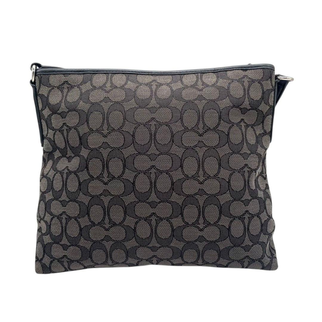 美品 コーチ ショルダーバッグ グレー シグネチャー 斜め掛け可 キャンバス s9 ロゴプレート シルバー金具 ブラック レザー 本革 COACH