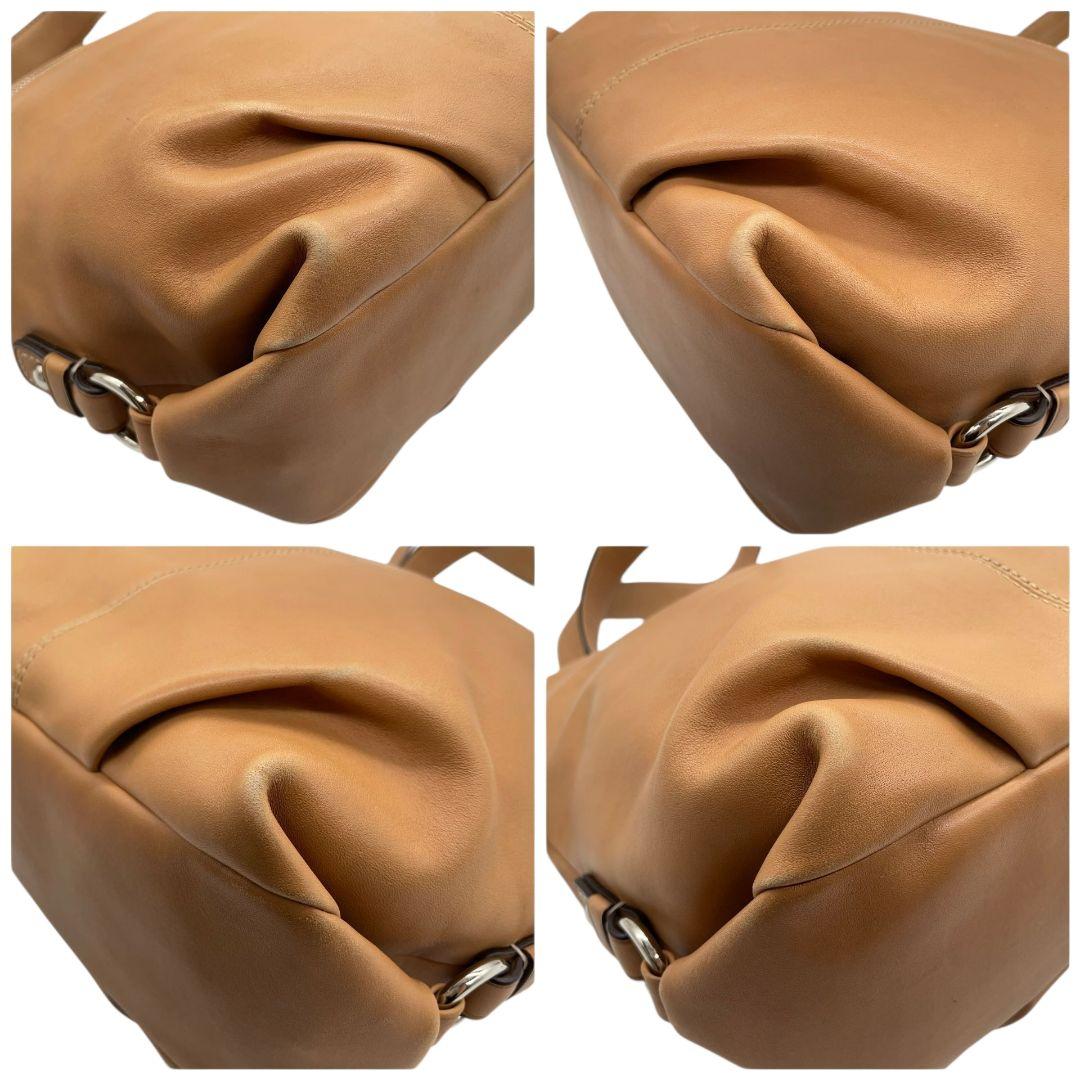 美品 コーチ ショルダーバッグ ベージュ レザー 本革 斜め掛け可 F15064 u11 ホーボー ロゴタグ シルバー金具 COACH シンプル 上品 デイリーユース