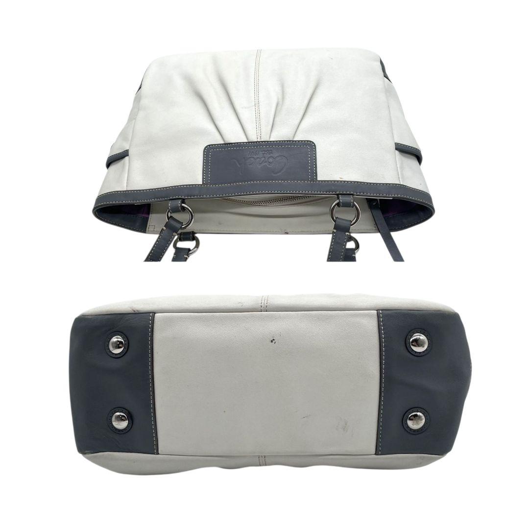 美品 コーチ トートバッグ 白 ギャザー ワンショルダー バイカラー レザー u7 ハンドバッグ 肩掛け可 肩かけ可 本革 ホワイト グレー シルバー金具 ロゴプレート COACH F13759