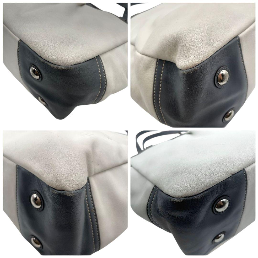 美品 コーチ トートバッグ 白 ギャザー ワンショルダー バイカラー レザー u7 ハンドバッグ 肩掛け可 肩かけ可 本革 ホワイト グレー シルバー金具 ロゴプレート COACH F13759