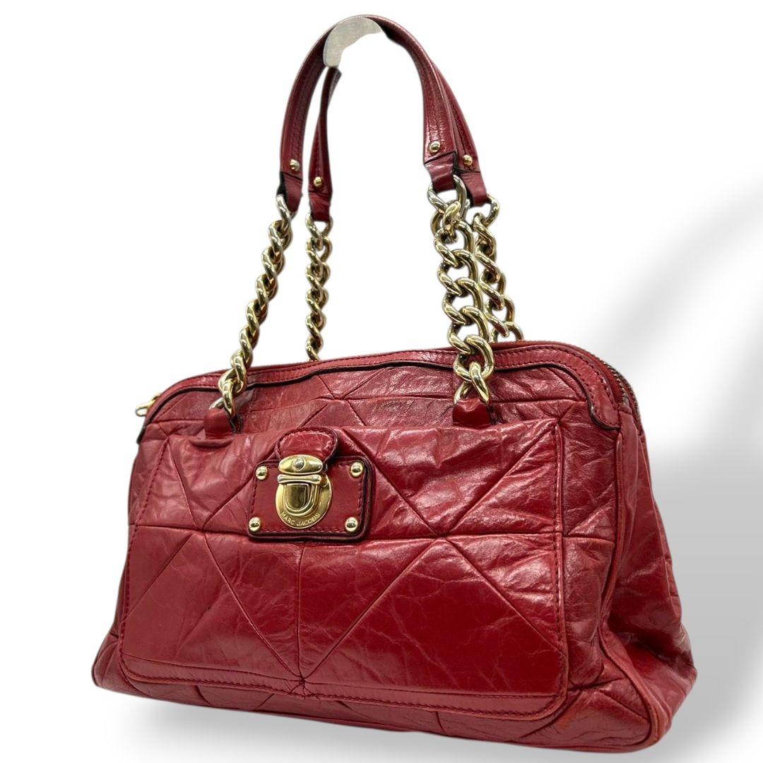 マークジェイコブス ハンドバッグ 赤 キルティング チェーン ロック金具 ワンショルダー レザー トートバッグ 肩掛け可 本革 レッド ゴールド金具 ロゴプレート MARC JACOBS