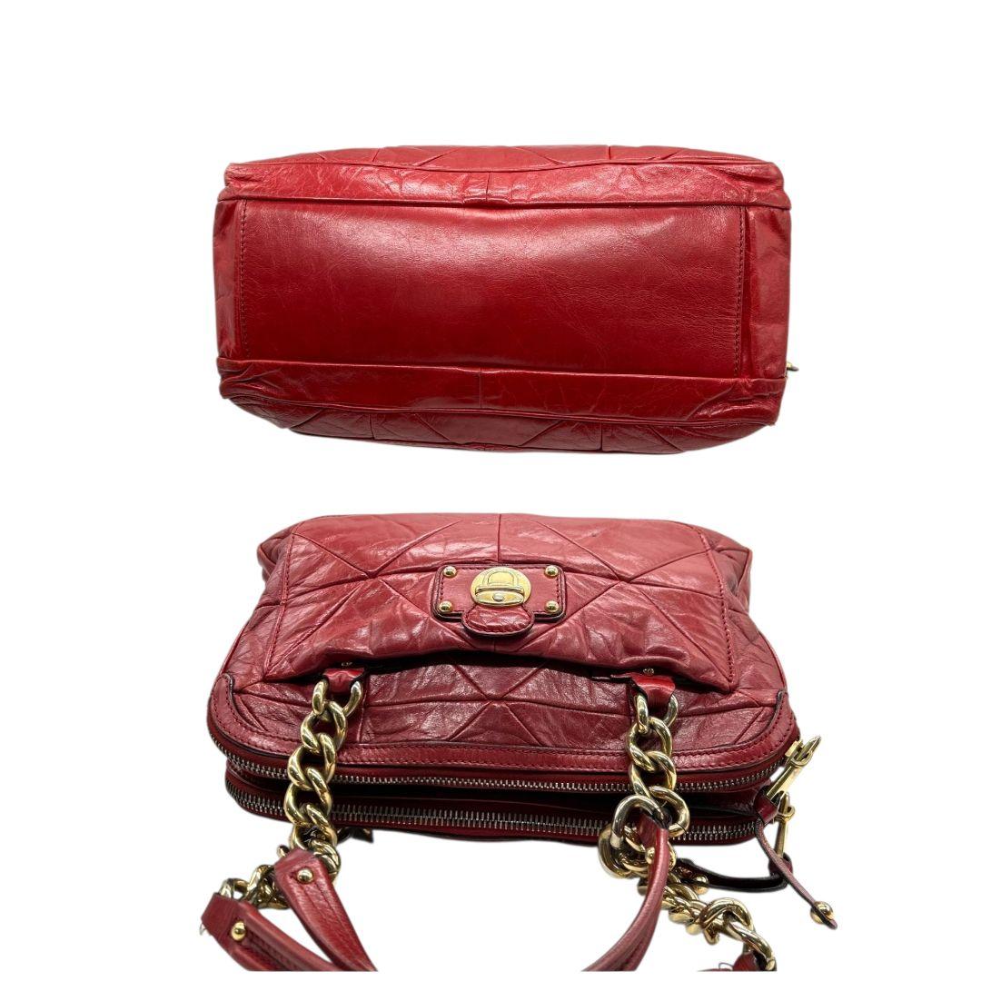 マークジェイコブス ハンドバッグ 赤 キルティング チェーン ロック金具 ワンショルダー レザー トートバッグ 肩掛け可 本革 レッド ゴールド金具 ロゴプレート MARC JACOBS