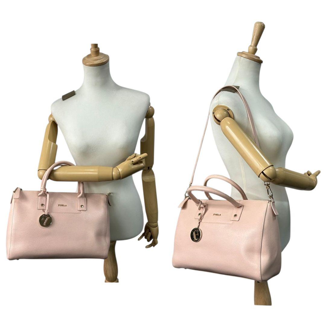 フルラ ハンドバッグ ピンク リンダ 2way トートバッグ ショルダーバッグ 自立可 PVC ロゴチャーム ゴールド金具 ロゴ E2 FURLA ブランド レディース