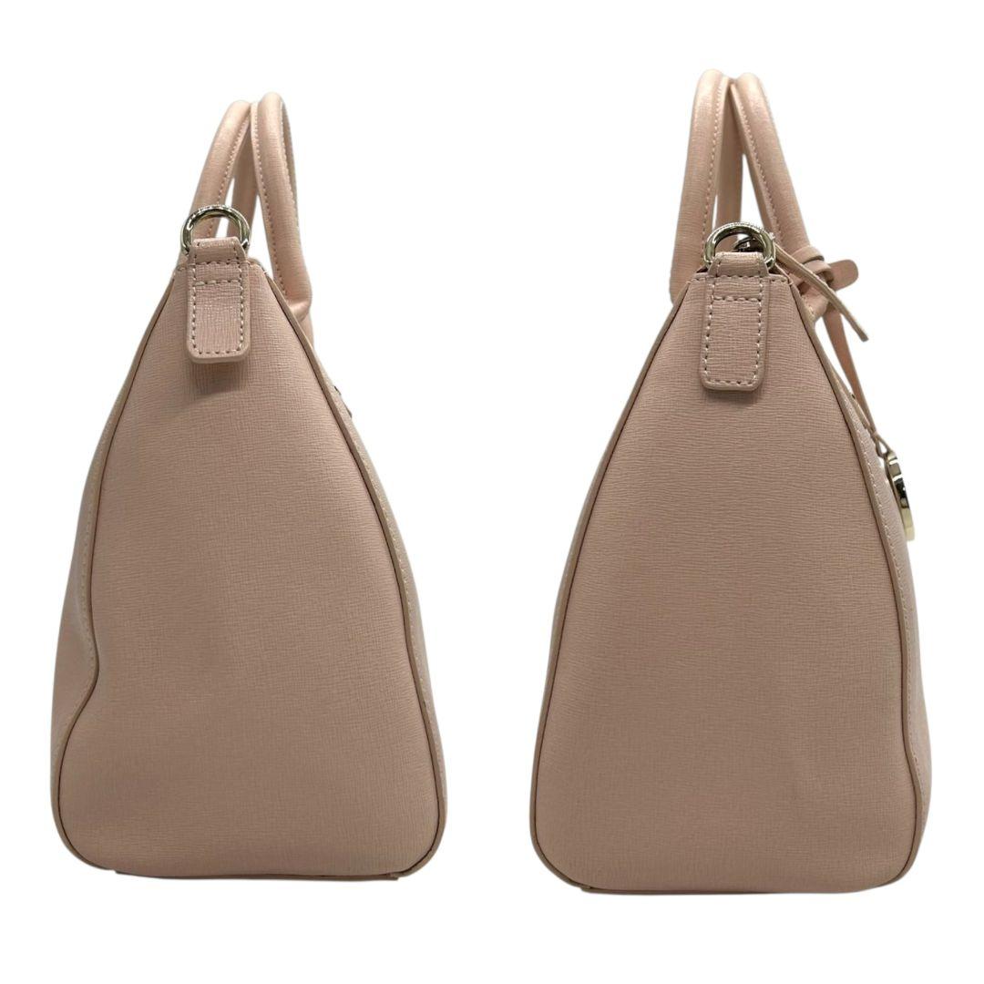 フルラ ハンドバッグ ピンク リンダ 2way トートバッグ ショルダーバッグ 自立可 PVC ロゴチャーム ゴールド金具 ロゴ E2 FURLA ブランド レディース