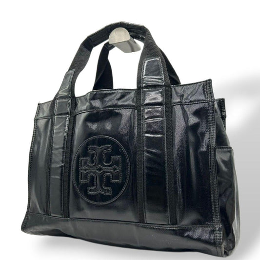 トリーバーチ トートバッグ 黒 ブラック デカロゴ A4収納 ナイロン エナメル ハンドバッグ 自立可 ゴールド金具 高級感 本物保証 鑑定済 オシャレ TORY BURCH E