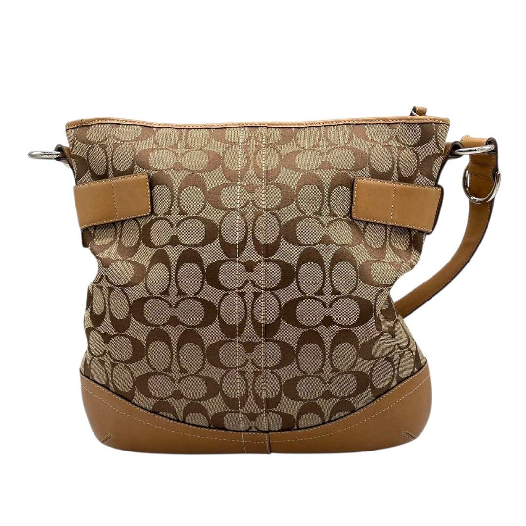 美品　コーチ　ショルダーバッグ　茶　シグネチャー　キャンバス　レザー　T6　斜め掛け可　本革　ブラウン　シルバー金具　ロゴタグ　COACH　3593