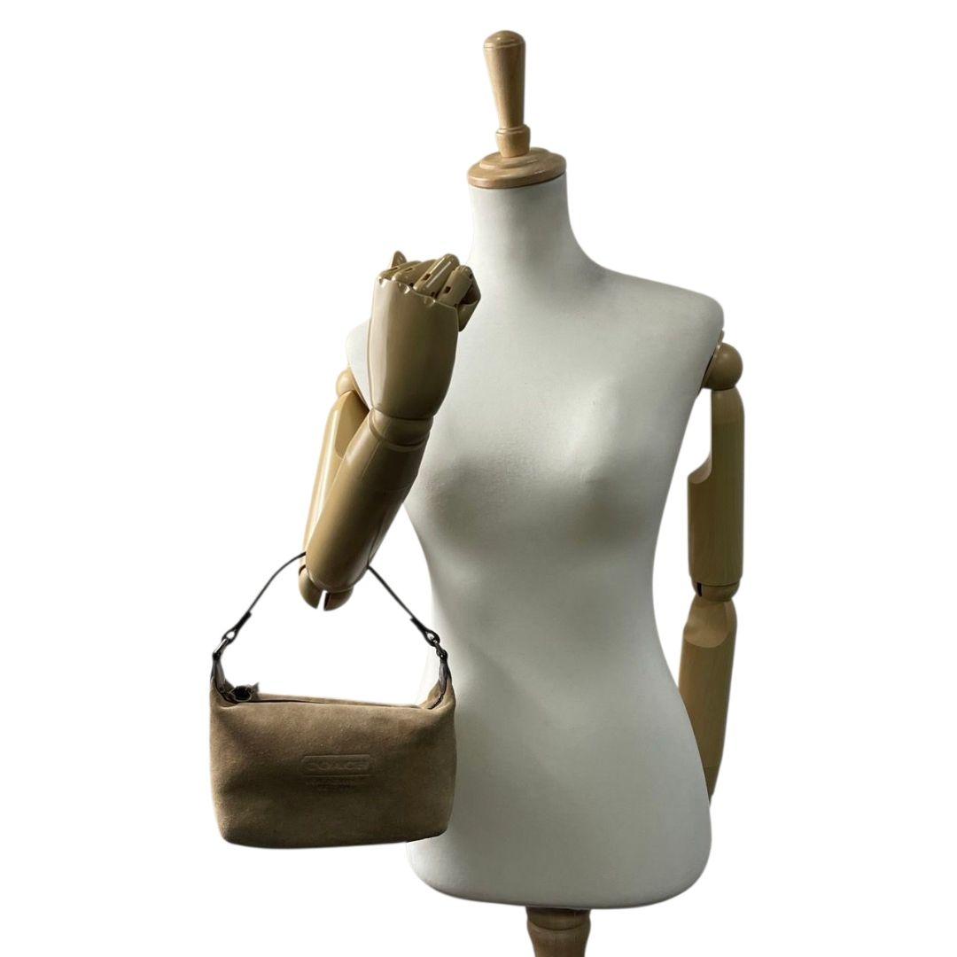 コーチ　ハンドバッグ　ベージュ　スウェード　レザー　本革　ロゴ　ブラウン　ミニバッグ　トートバッグ　ショルダー可　上品デザイン　COACH　s15