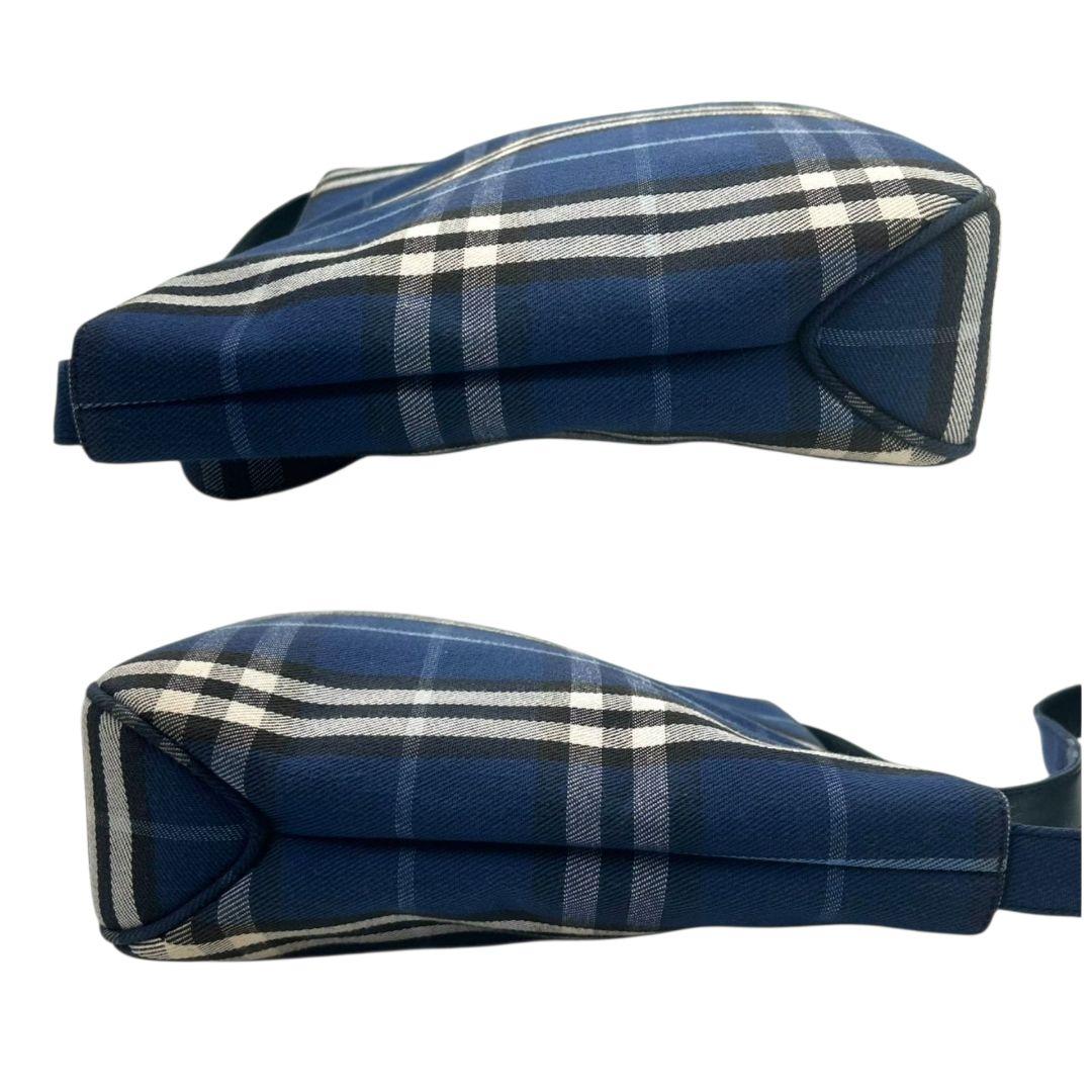 バーバリー チェック柄 キャンバス ショルダーバッグ ブルー ネイビー ホースロゴ ワンショルダー トートバッグ ハンドバッグ 総柄