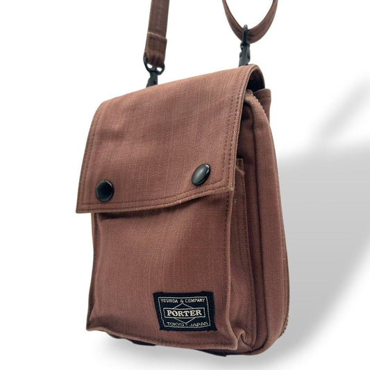 美品 ポーター ショルダーバッグ 茶 ブラウン スモーキー フラップ ロゴタグ キャンバス 斜め掛け可 バーティカルショルダーバッグ カジュアル PORTER s69