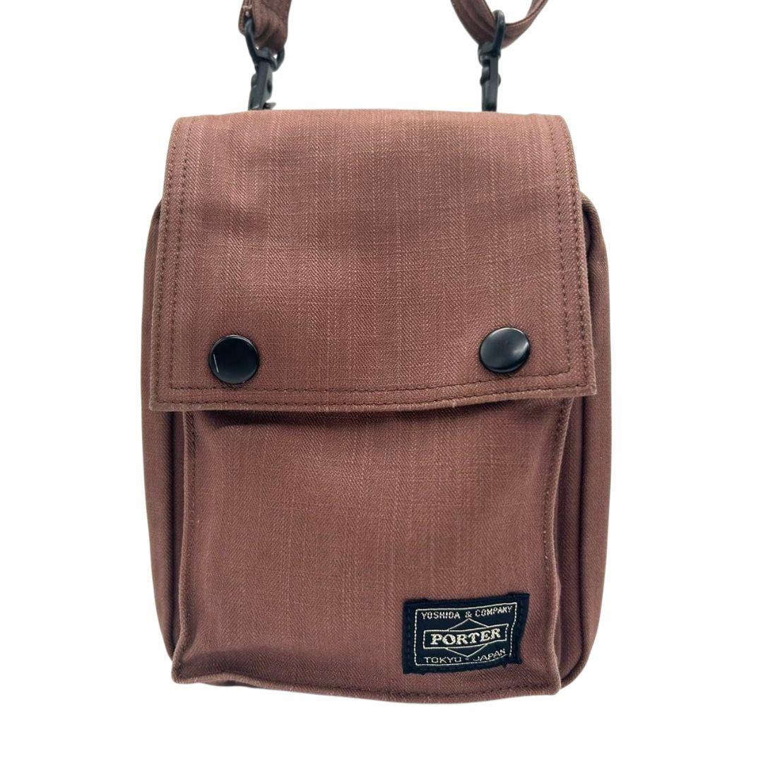 美品 ポーター ショルダーバッグ 茶 ブラウン スモーキー フラップ ロゴタグ キャンバス 斜め掛け可 バーティカルショルダーバッグ カジュアル PORTER s69