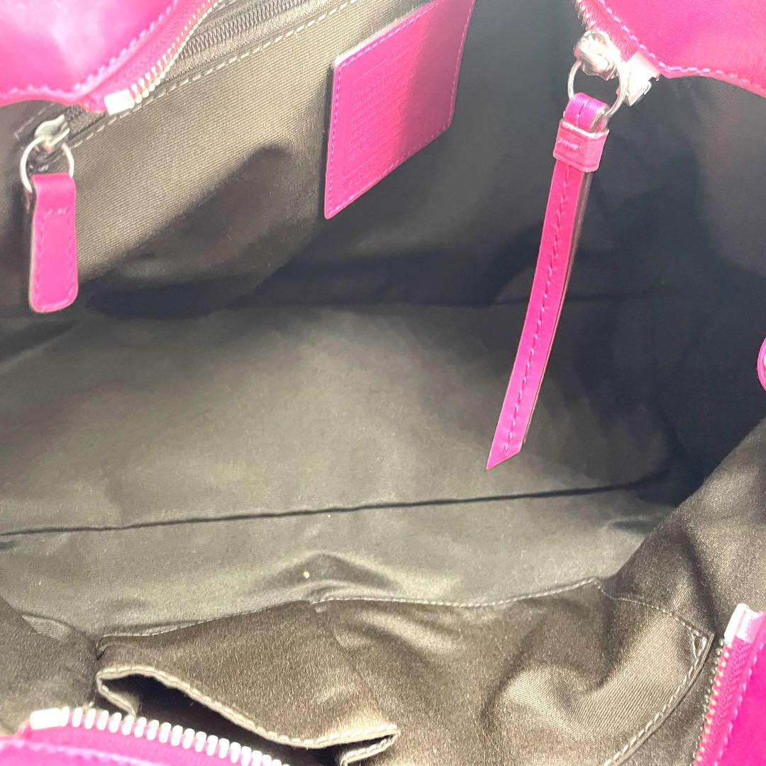 美品 コーチ ソーホー トートバッグ ピンク レザー F13732 ワンショルダー 肩掛け可 ハンドバッグ シルバー金具 チャーム ロゴ刻印 レディース バッグ COACH S94