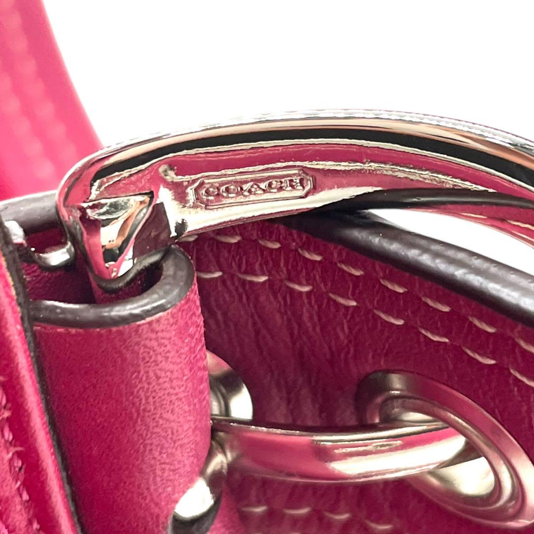 美品 コーチ ソーホー トートバッグ ピンク レザー F13732 ワンショルダー 肩掛け可 ハンドバッグ シルバー金具 チャーム ロゴ刻印 レディース バッグ COACH S94