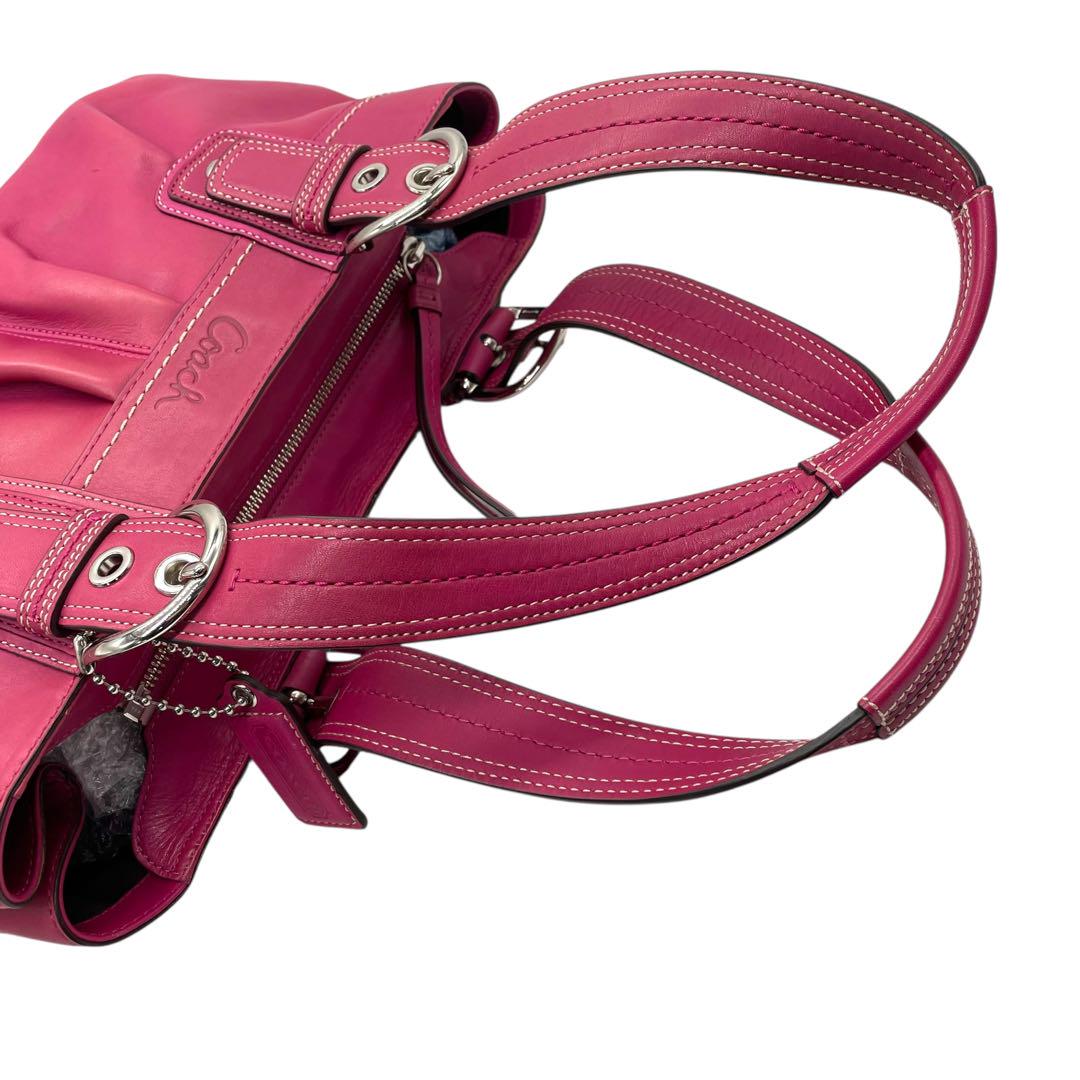 美品 コーチ ソーホー トートバッグ ピンク レザー F13732 ワンショルダー 肩掛け可 ハンドバッグ シルバー金具 チャーム ロゴ刻印 レディース バッグ COACH S94