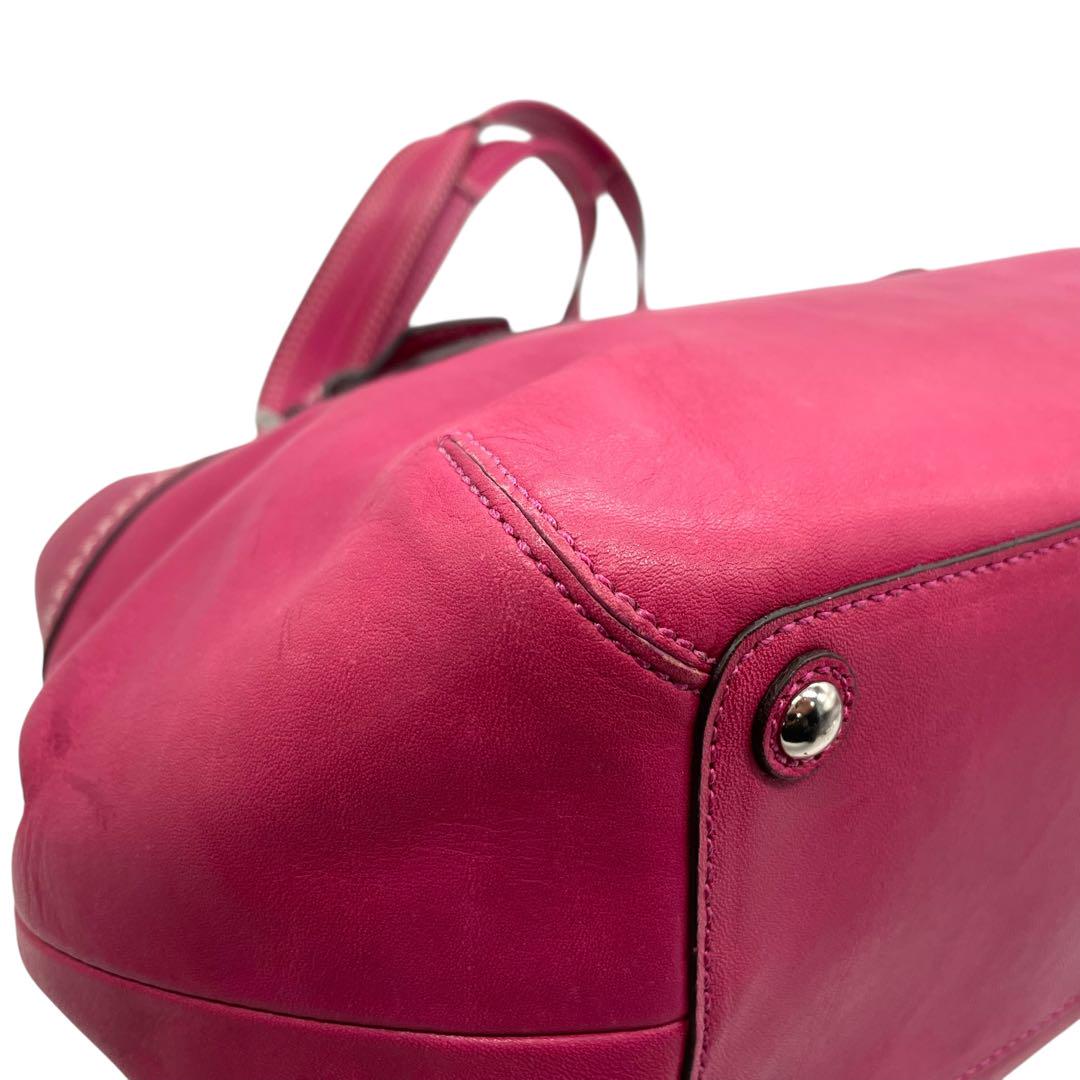 美品 コーチ ソーホー トートバッグ ピンク レザー F13732 ワンショルダー 肩掛け可 ハンドバッグ シルバー金具 チャーム ロゴ刻印 レディース バッグ COACH S94