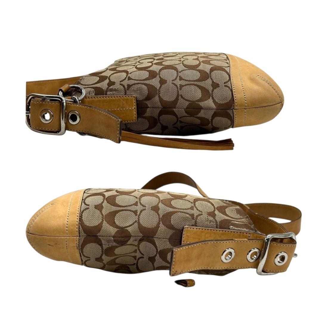 コーチ COACH ショルダーバッグ ブラウン 茶 シグネチャー ホーボー ソフトスリムダッフル 斜め掛け可 ワンショルダー キャンバス レザー 本革 タッセル シルバー金具 ロゴタグ 9362 U9