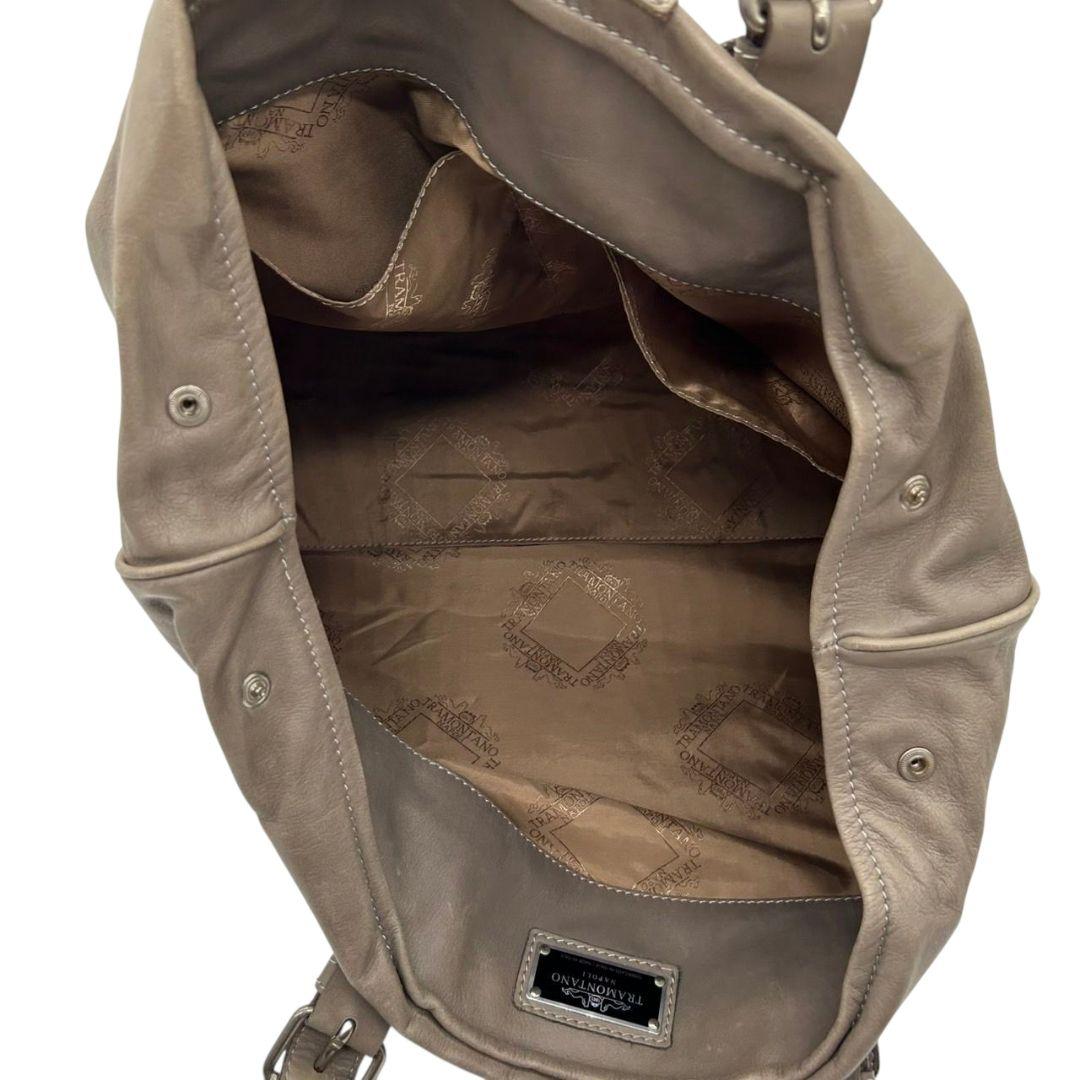 トラモンターノ トートバッグ グレー A4収納 ワンショルダー レザー 本革 ハンドバッグ 肩掛け可 シルバー金具 ロゴプレート T6 TRAMONTANO イタリア製 高級