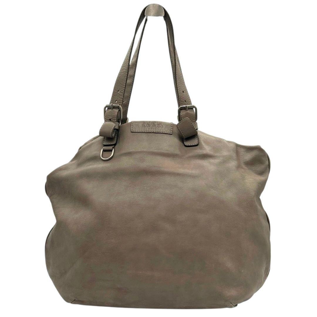 トラモンターノ トートバッグ グレー A4収納 ワンショルダー レザー 本革 ハンドバッグ 肩掛け可 シルバー金具 ロゴプレート T6 TRAMONTANO イタリア製 高級