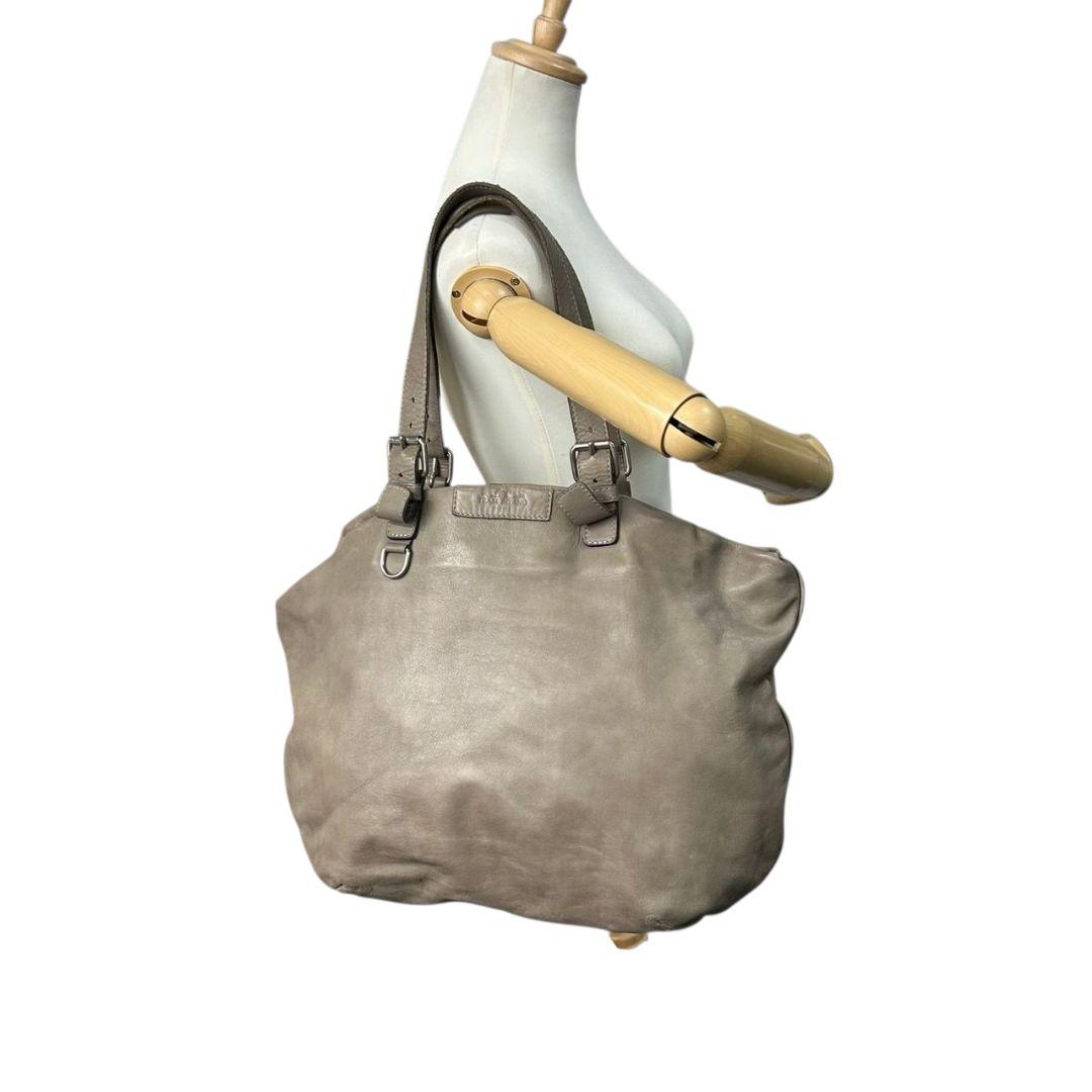 トラモンターノ トートバッグ グレー A4収納 ワンショルダー レザー 本革 ハンドバッグ 肩掛け可 シルバー金具 ロゴプレート T6 TRAMONTANO イタリア製 高級