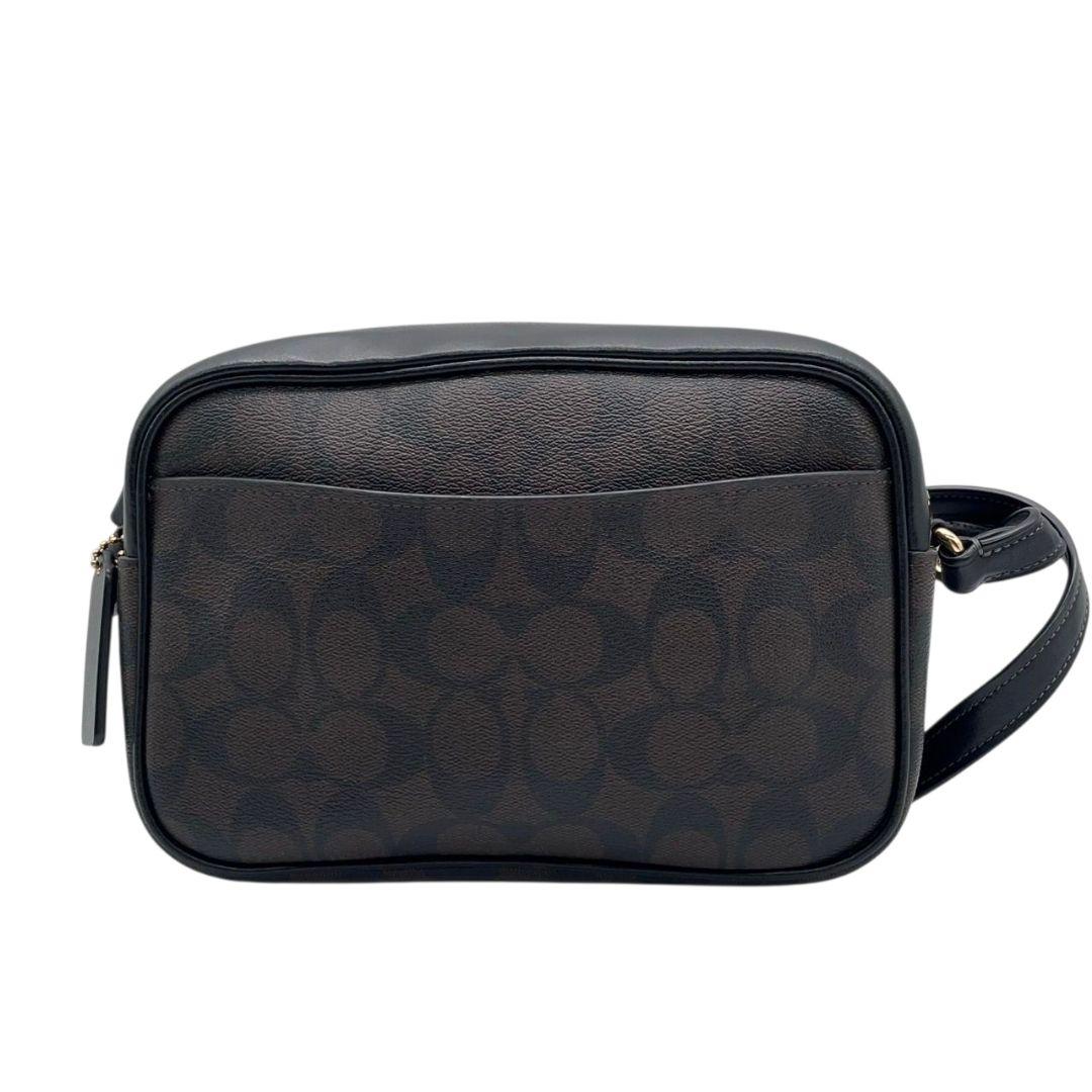 コーチ ショルダーバッグ シグネチャー 茶 レザー 斜め掛け可 カメラバッグ ロゴタグ ゴールド金具 ブラウン ロゴ 本革 COACH CR135 オシャレ