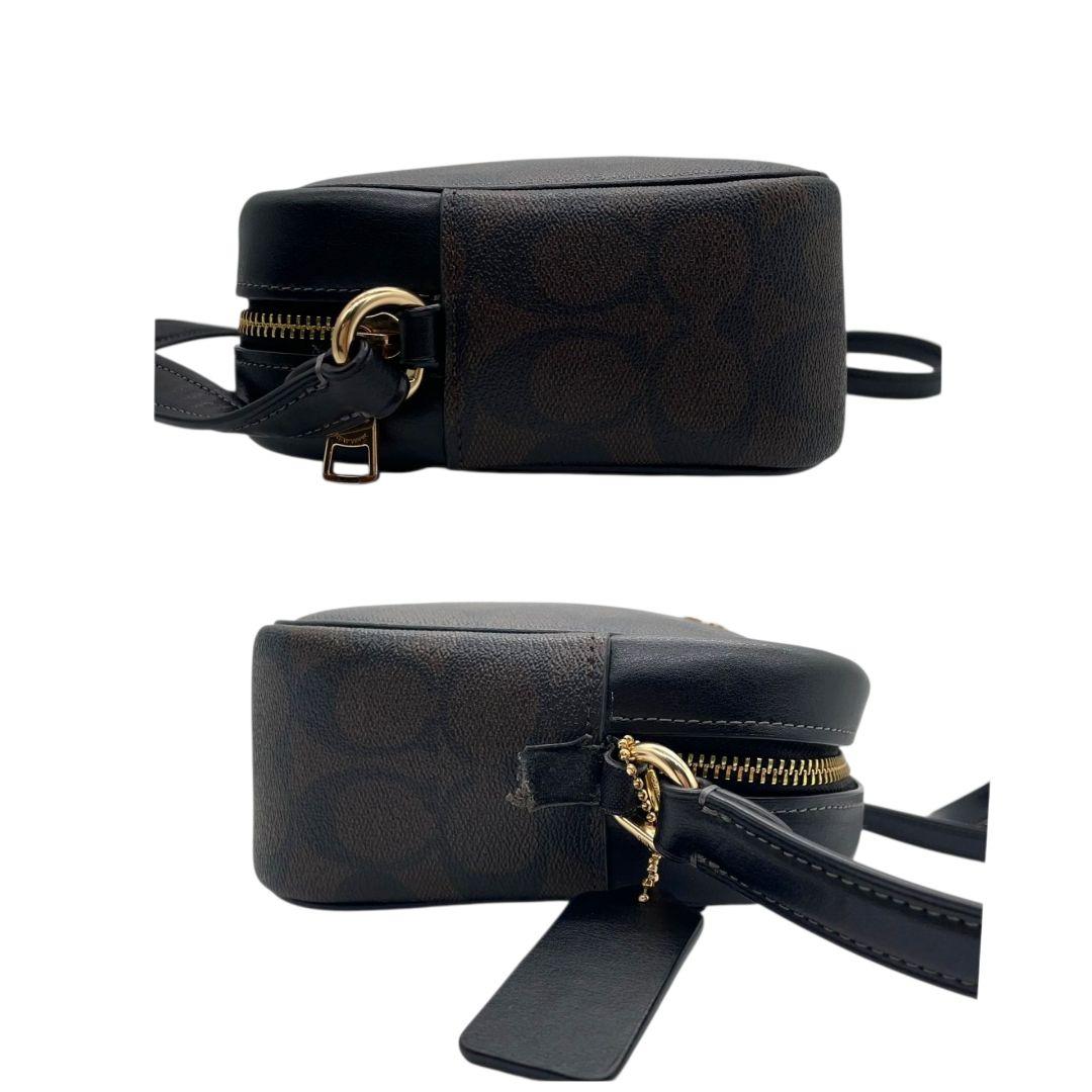 コーチ ショルダーバッグ シグネチャー 茶 レザー 斜め掛け可 カメラバッグ ロゴタグ ゴールド金具 ブラウン ロゴ 本革 COACH CR135 オシャレ