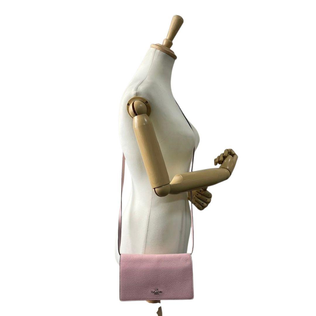 コーチ ショルダーバッグ ピンク フラップ ロゴ 斜め掛け可 レザー u13 シルバー金具 本革 COACH