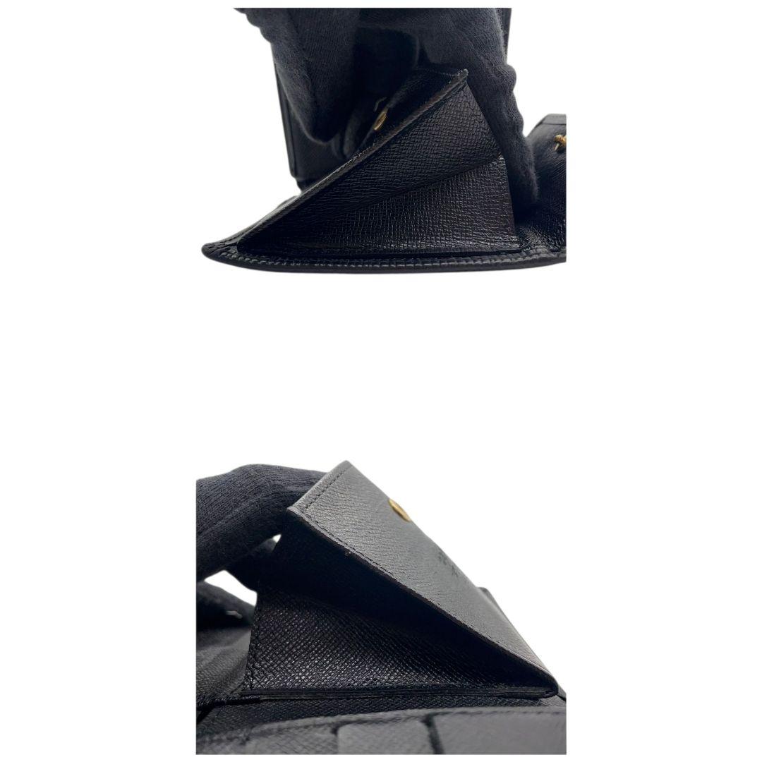 ルイヴィトン 二つ折り財布 黒 ブラック エピ ロゴ レザー 本革 コンパクトウォレット 高級感 シンプル LOUIS VUITTON W1