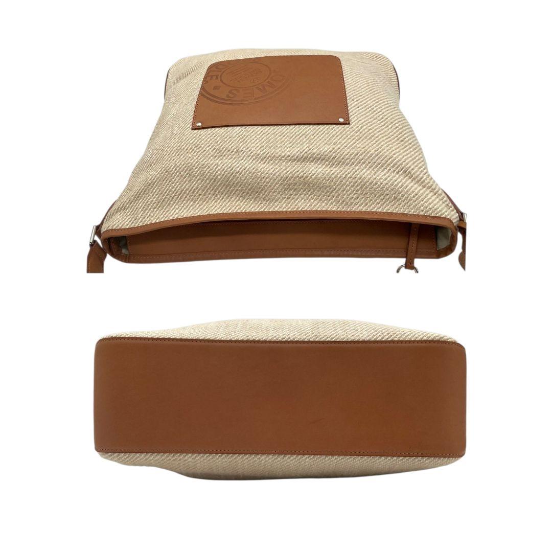 美品 ソメスサドル SOMES ショルダーバッグ 斜め掛け可 ベージュ ブラウン デカロゴ A4収納 キャンバス レザー 本革 チャーム付き s55 レディース