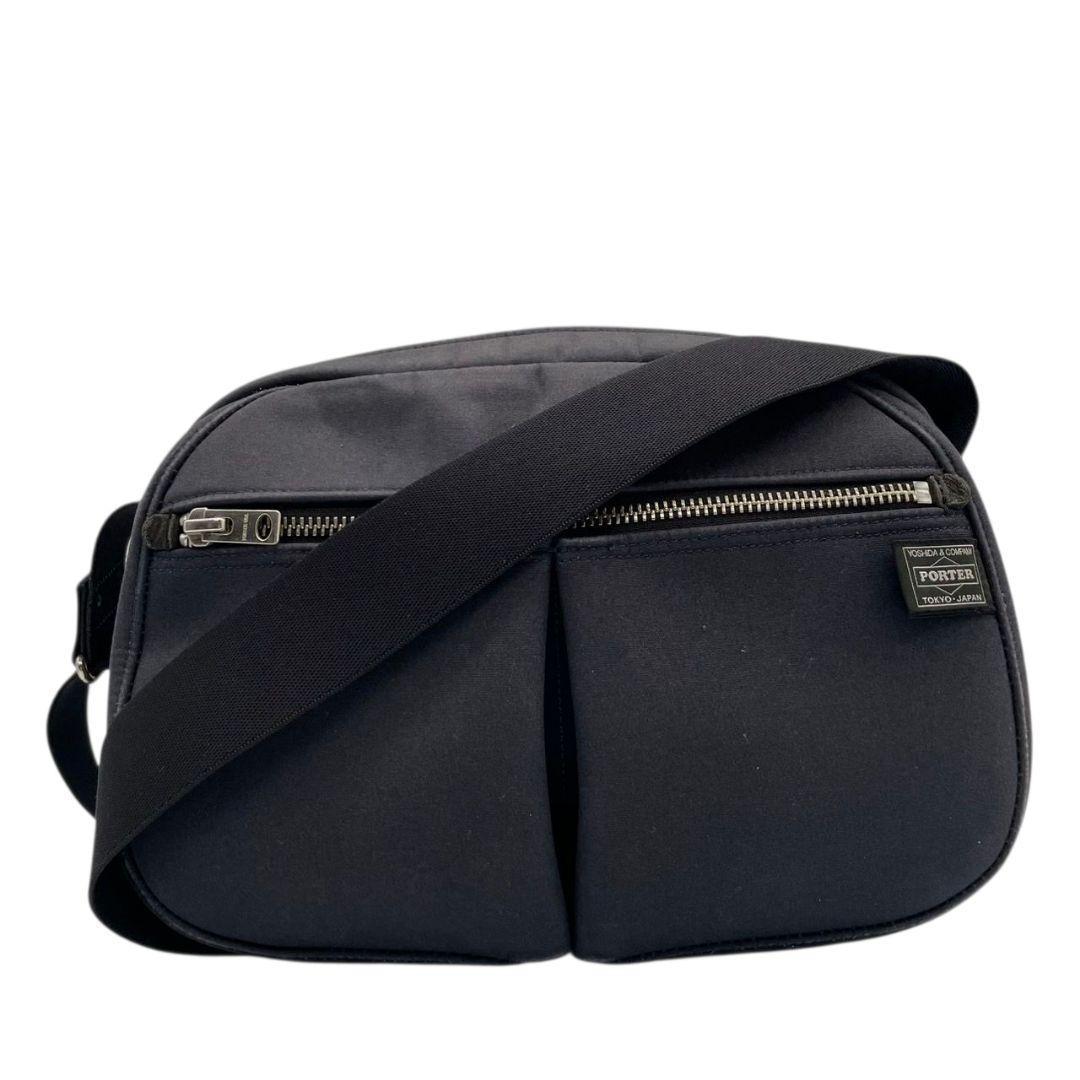 ポーター ショルダーバッグ 黒 ブラック ナイロン 斜め掛け可 ロゴパッチ シルバー金具 軽量 シンプル カジュアル PORTER s22