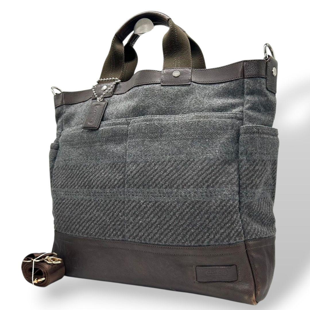 コーチ トートバッグ グレー ヘリンボーン 2way A4収納可 斜め掛け可 ウール レザー 本革 ハンドバッグ ショルダーバッグ 自立可 チャーム付き F70531 ブラウン COACH T7