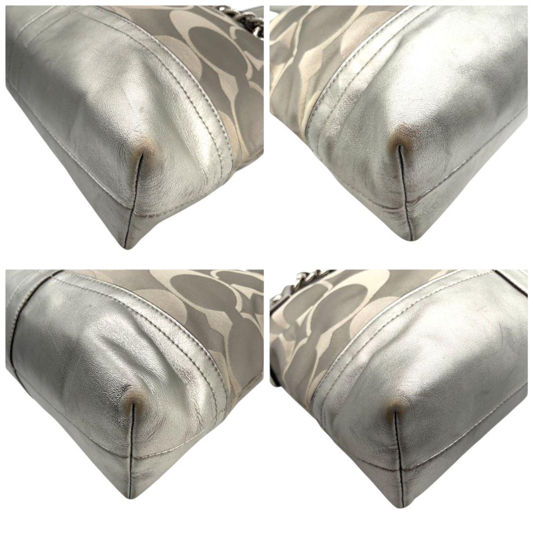 コーチ ショルダーバッグ シルバー グレー シグネチャー チェーン 斜め掛け可 キャンバス レザー 本革 ロゴタグ ロゴプレート チャーム付き COACH F18862 おしゃれ 通勤 通学