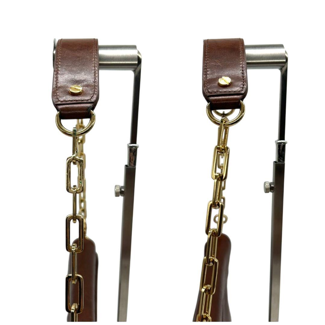 トリーバーチ　ショルダーバッグ　ブラウン　マックグロー　チェーン　デカロゴ　レザー　本革　ハンドバッグ　クラッチバッグ　ワンショルダー　ゴールド金具　フラップ　TORY BURCH　オシャレ　本物保証　鑑定済　スピード発送