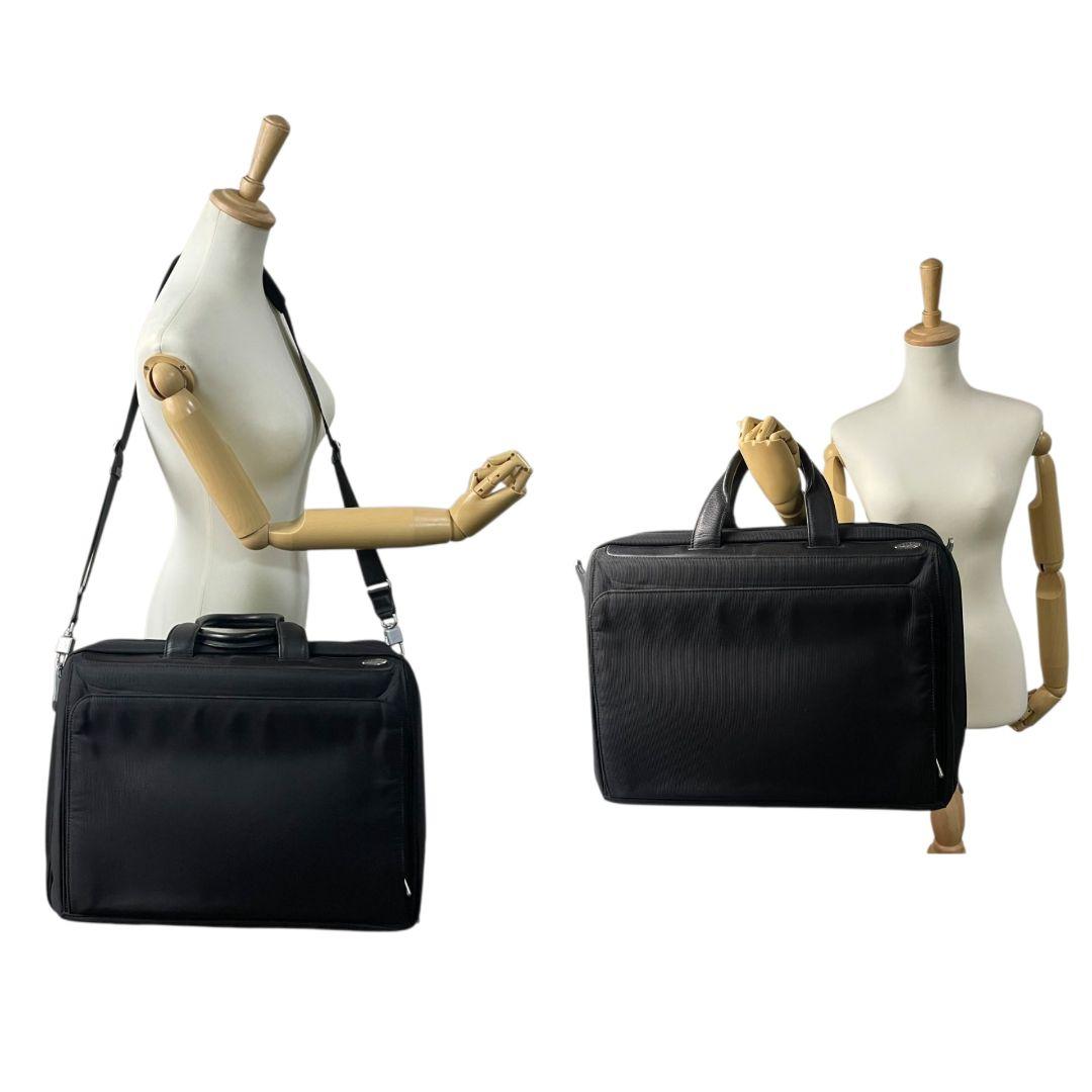 美品　ゼロハリバートン　ビジネスバッグ　黒　2way　A4収納　キャンバス　T5　トートバッグ　ハンドバッグ　ブラック　ロゴプレート　シルバー金具　自立可　斜め掛け可　ZERO HALLIBURTON