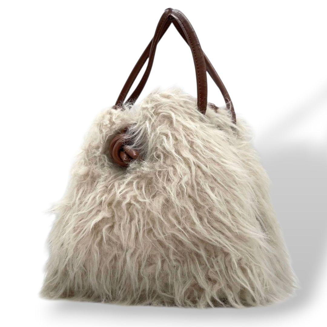 VASIC ヴァジック ハンドバッグ ホワイト 白 ブラウン 茶 ボンド ファー トートバッグ 自立可 レザー 本革 ロゴ s4 上品 高級感 レディース おしゃれ