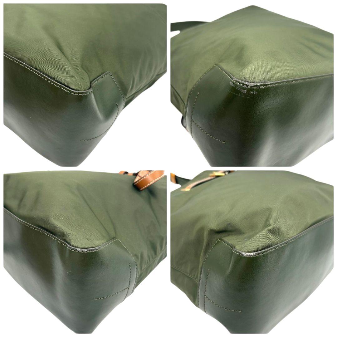 美品 トリーバーチ ショルダーバッグ 緑 ナイロン 2way A4収納可 トートバッグ ハンドバッグ 自立可 斜め掛け可 ゴールド金具 チャーム付き カーキ ブラウン レザー 本革 TORY BURCH