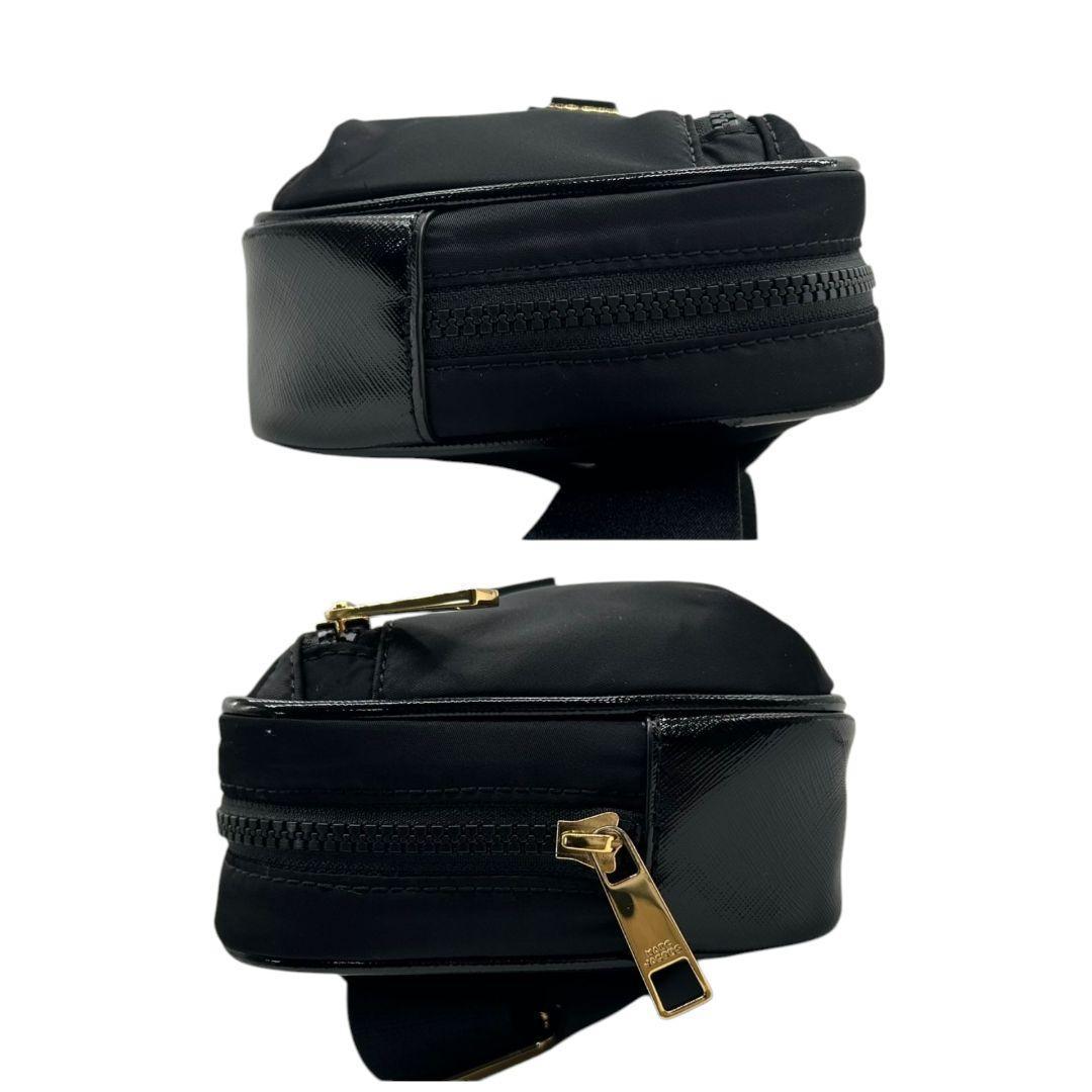 マークジェイコブス　ショルダーバッグ　黒　ナイロン　ロゴプレート　金　s40　ザ　バイカー　ベルトバッグ　ブラック　斜め掛け可　ゴールド金具　MARC JACOBS　オシャレ　本物保証　鑑定済　スピード発送