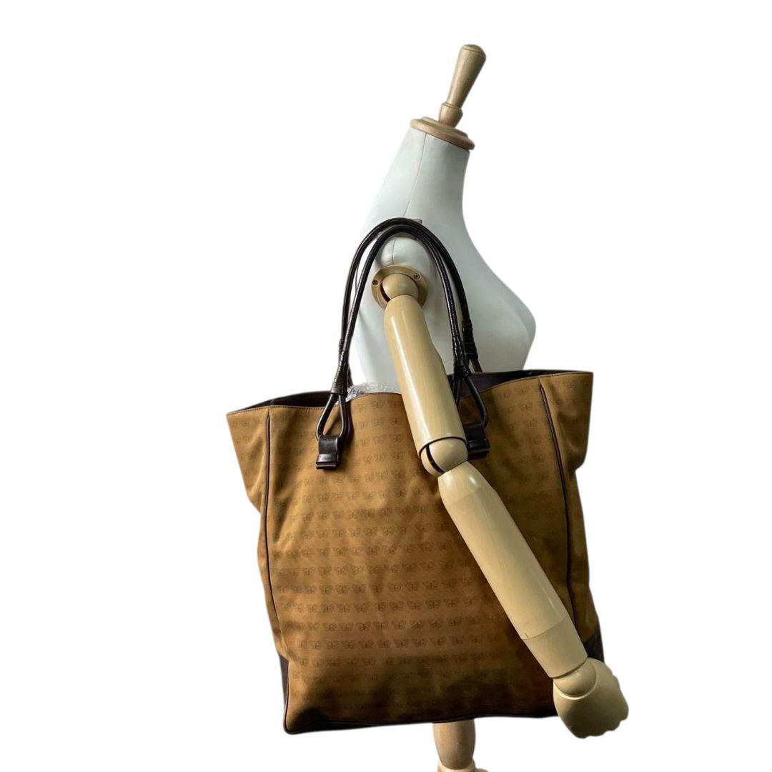 BOTTEGA VENETA ボッテガヴェネタ トートバッグ バタフライ 総柄 キャンバス レザー 本革 ブラウン ロゴ A4収納 ハンドバッグ 肩掛け可 ワンショルダー 自立可 u2