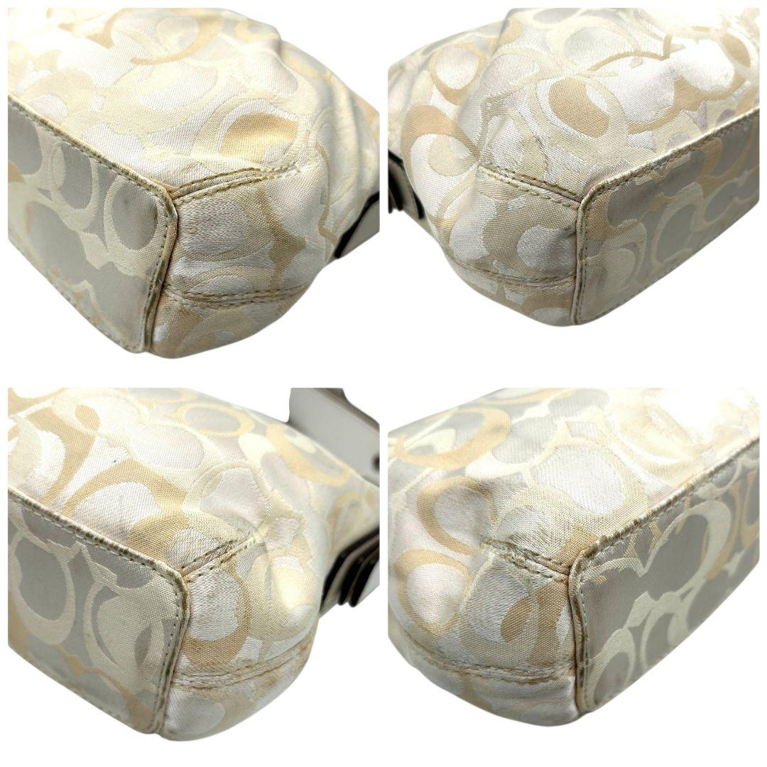 コーチ ショルダーバッグ 白 ホワイト シグネチャー 2way 斜め掛け可 ナイロン ハンドバッグ トートバッグ 肩掛け可 ワンショルダー シルバー金具 ロゴタグ s22 COACH F14488