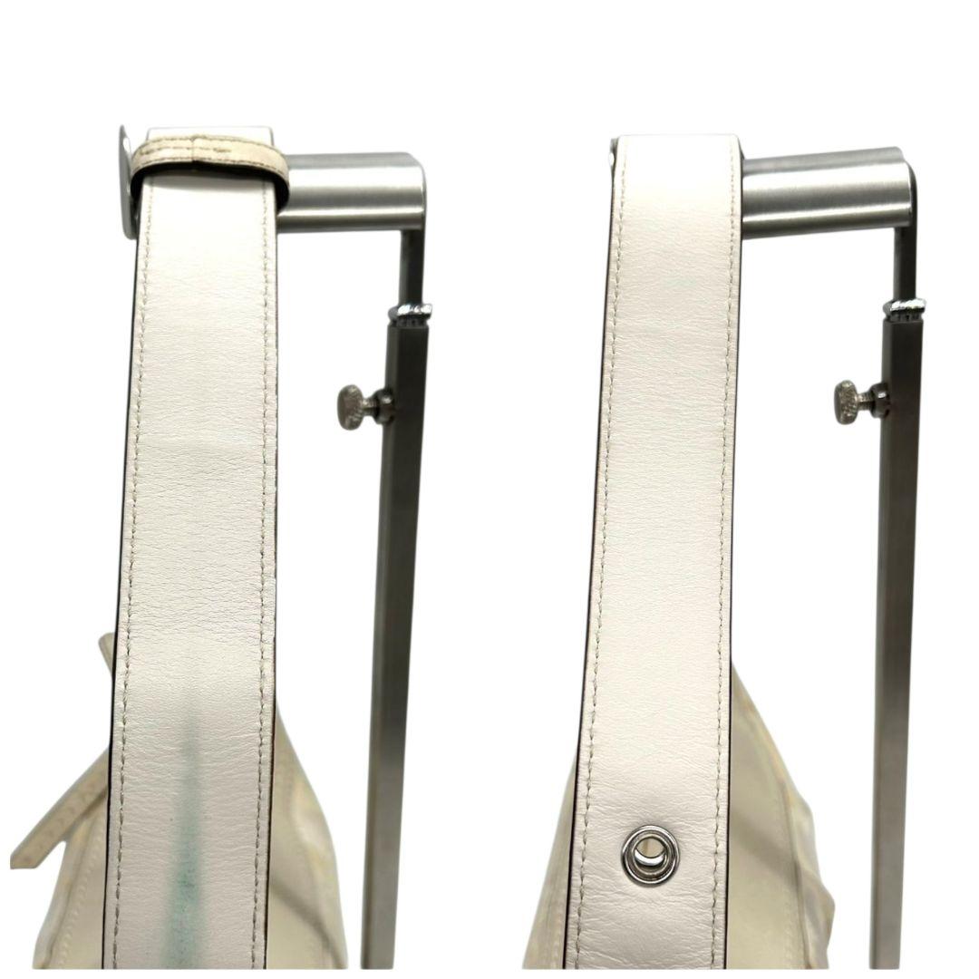 コーチ ショルダーバッグ 白 ホワイト シグネチャー 2way 斜め掛け可 ナイロン ハンドバッグ トートバッグ 肩掛け可 ワンショルダー シルバー金具 ロゴタグ s22 COACH F14488