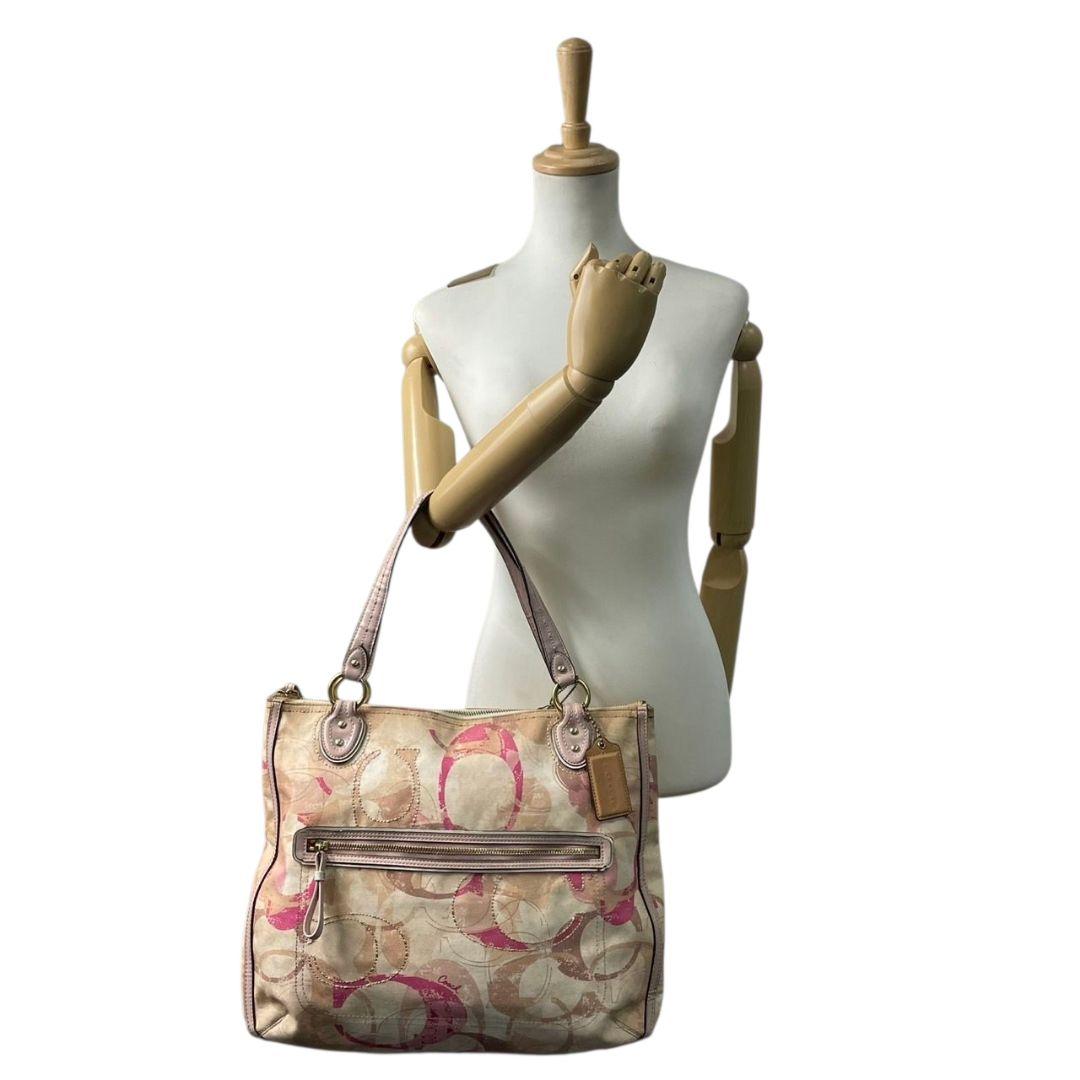 コーチ　トートバッグ　ピンク　シグネチャー　ワンショルダー　キャンバス　s14　ハンドバッグ　肩掛け可　肩かけ可　A4収納　レザー　本革　ベージュ　ゴールド金具　ロゴタグ　23377